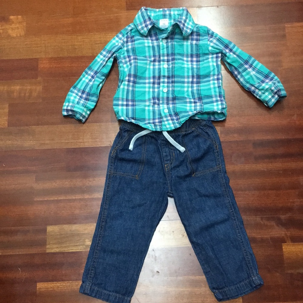 2/$10 Carters Boys outfit 18 months
